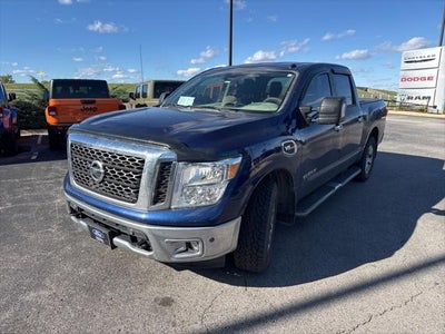 2017 Nissan Titan SV