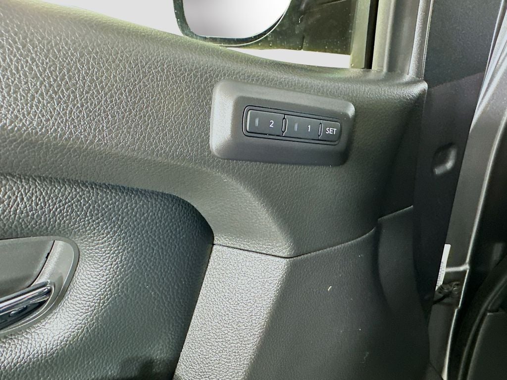 2023 Nissan Titan Crew Cab PRO-4X 4x4