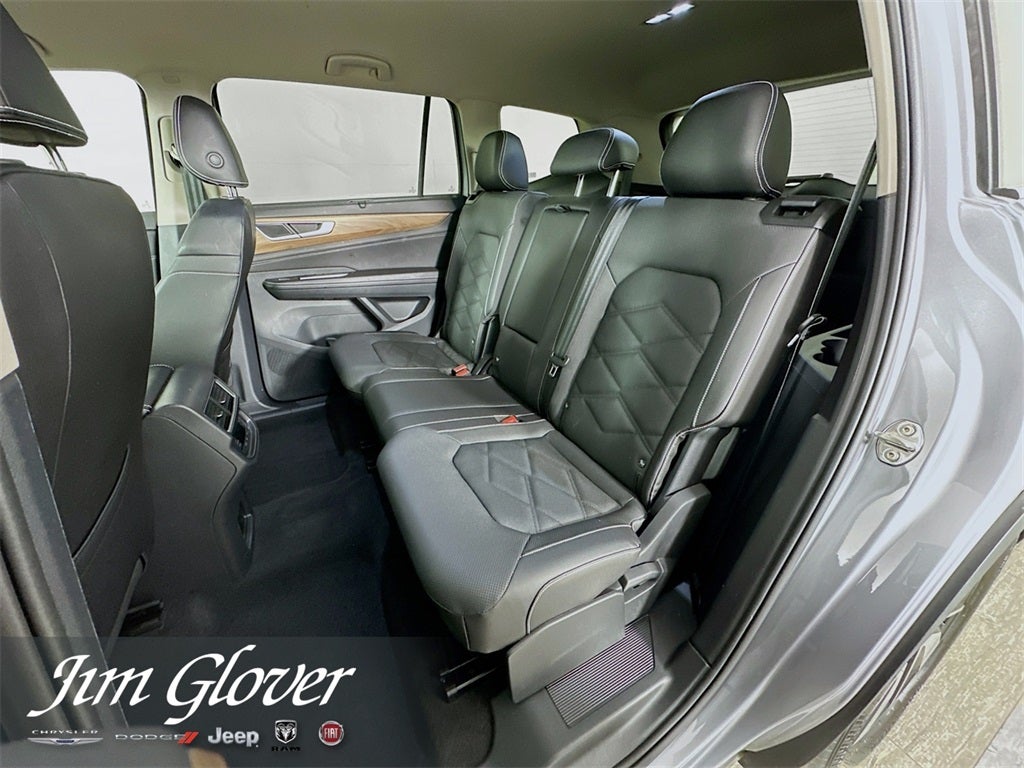 2025 Volkswagen Atlas 2.0T SE w/Technology