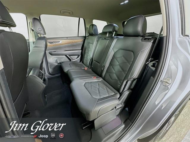 2025 Volkswagen Atlas 2.0T SE w/Technology