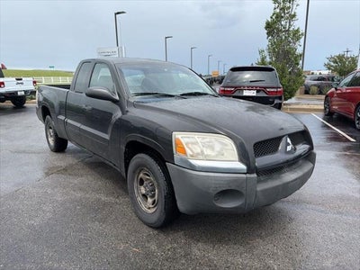 2007 Mitsubishi Raider LS