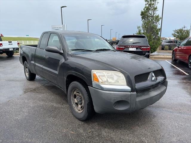 2007 Mitsubishi Raider LS