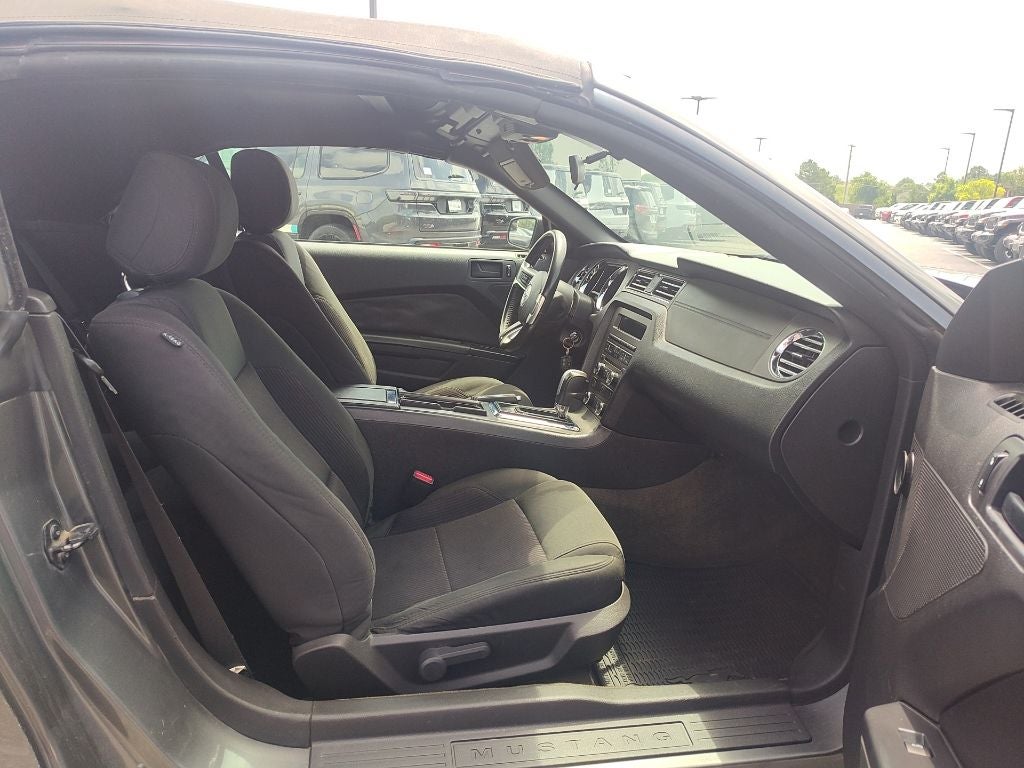 2014 Ford Mustang V6