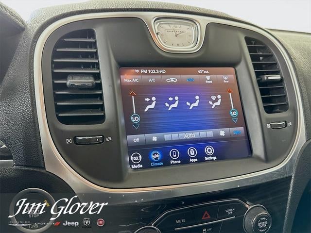 2020 Chrysler 300 Touring