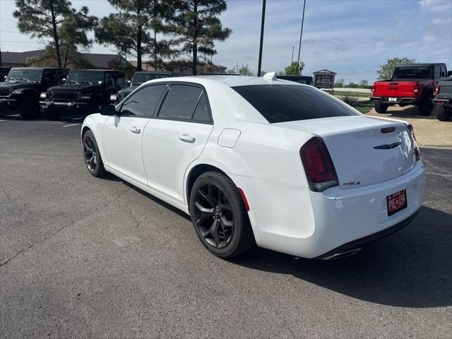 2021 Chrysler 300 Touring