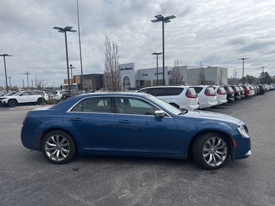 2021 Chrysler 300 Touring
