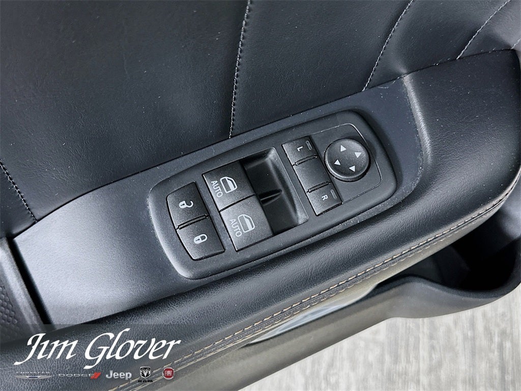 2015 Dodge Challenger R/T Plus Shaker