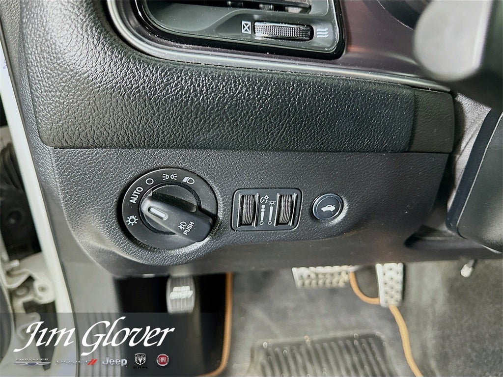 2015 Dodge Challenger R/T Plus Shaker