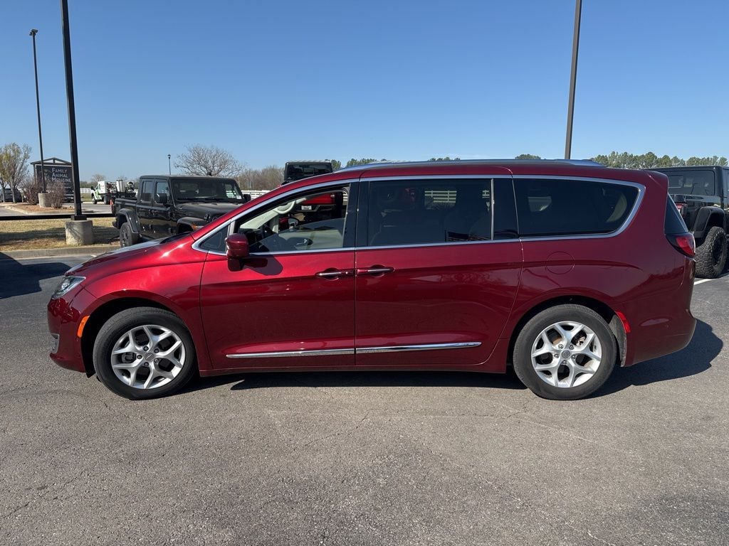 2020 Chrysler Pacifica Touring L