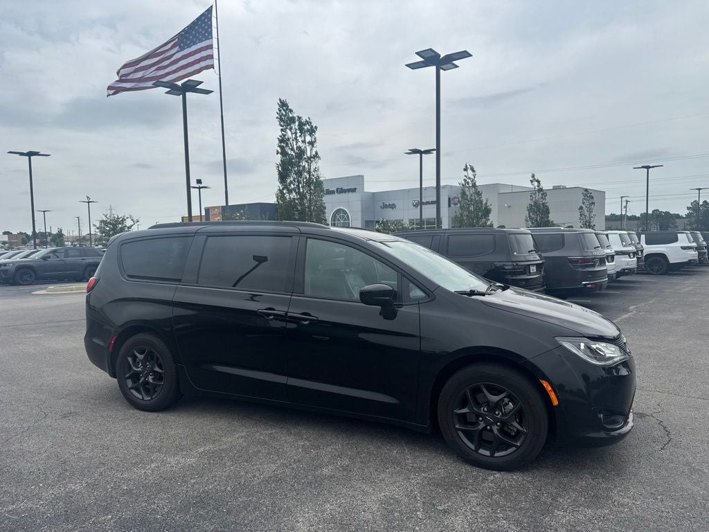 2020 Chrysler Pacifica Touring L