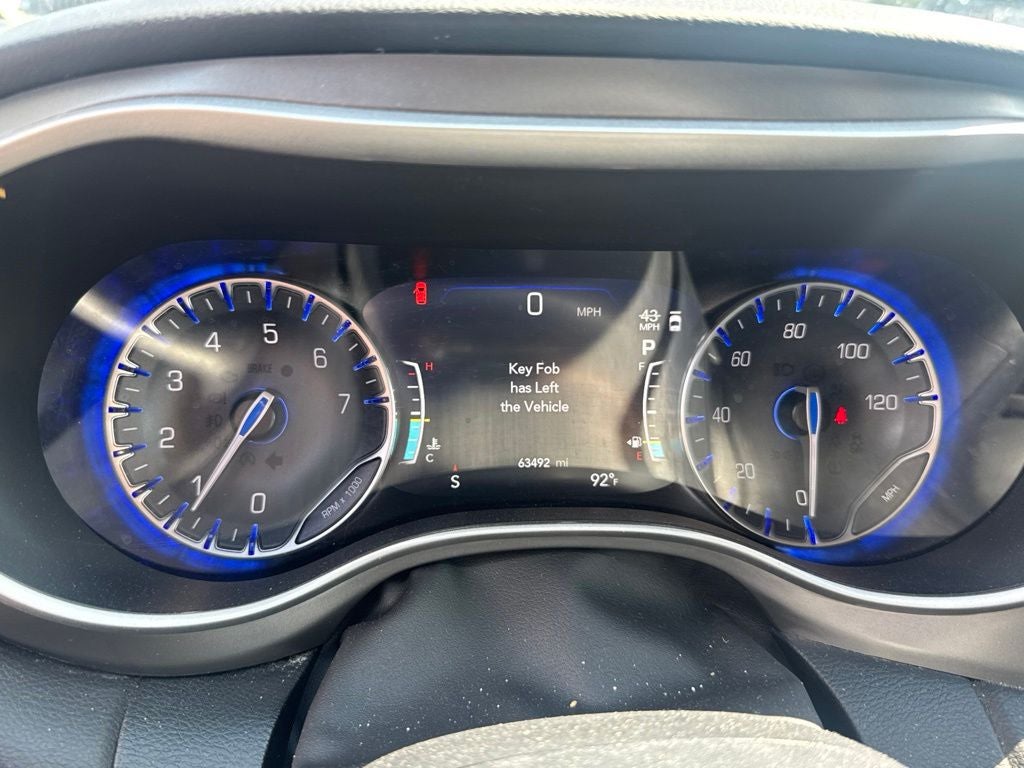 2025 Chrysler Pacifica Select