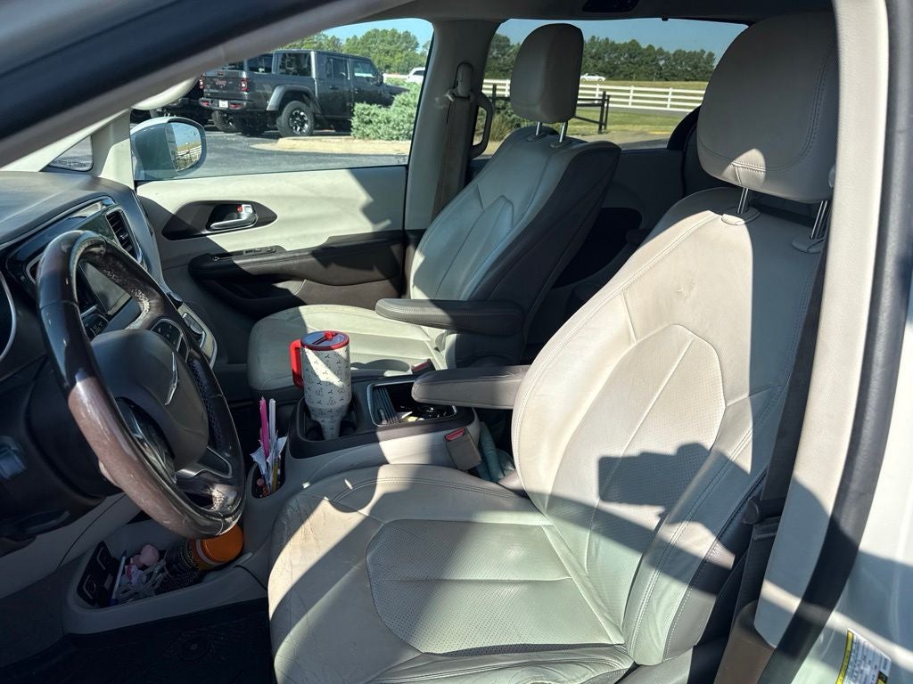 2017 Chrysler Pacifica Touring-L Plus