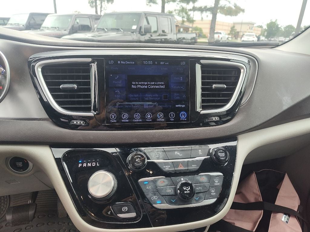 2017 Chrysler Pacifica Touring-L Plus