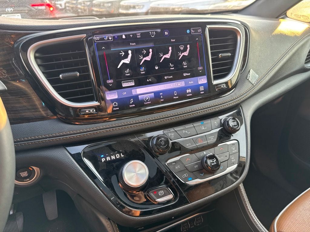 2023 Chrysler Pacifica Hybrid Pinnacle