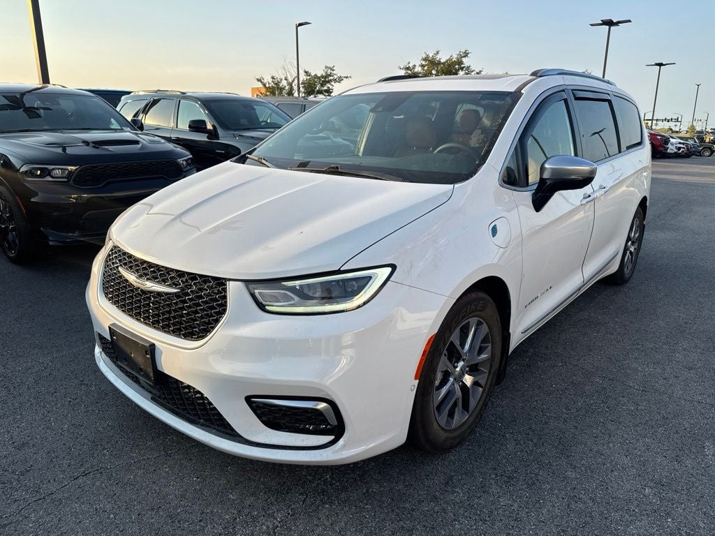 2023 Chrysler Pacifica Hybrid Pinnacle