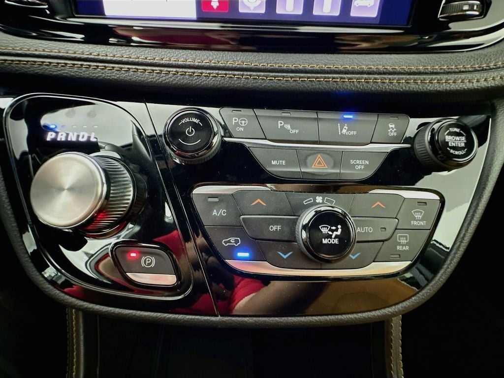 2023 Chrysler Pacifica Hybrid Pinnacle