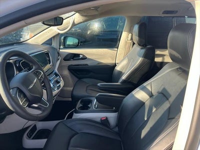 2024 Chrysler Pacifica Touring L AWD