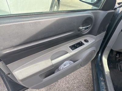 2006 Dodge Magnum Base