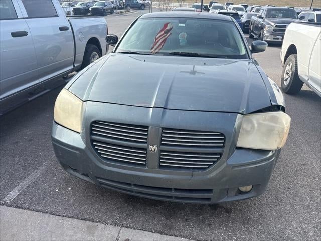 2006 Dodge Magnum Base