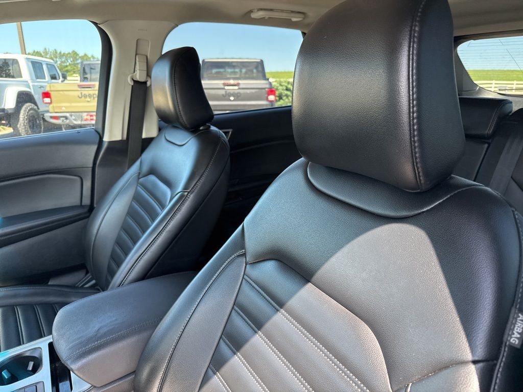2022 Ford Edge SEL