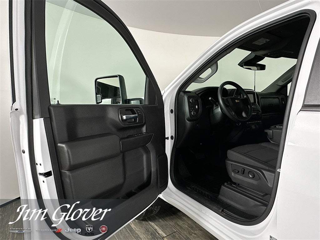 2025 Chevrolet Silverado 2500HD 4WD Crew Cab Standard Bed Custom