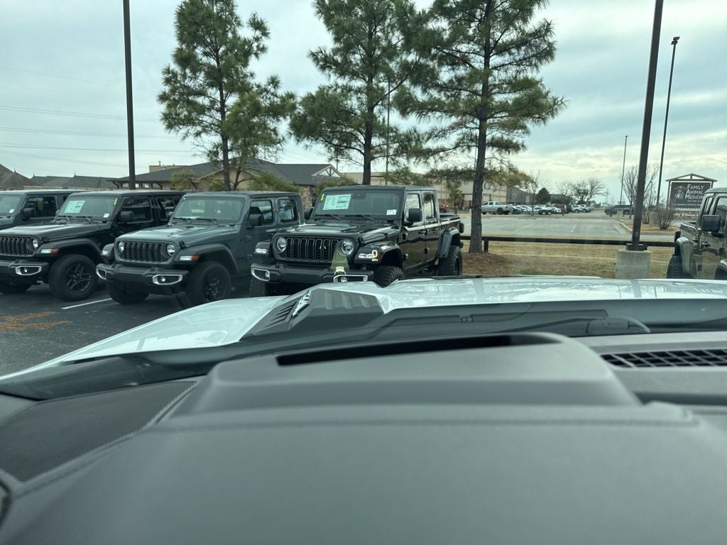 2024 Chevrolet Silverado 2500HD 4WD Crew Cab Standard Bed LTZ