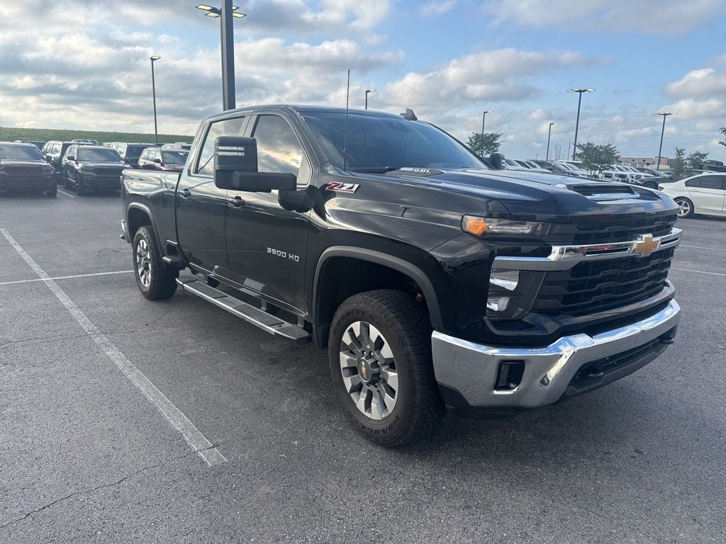 2024 Chevrolet Silverado 3500HD 4WD Crew Cab Standard Bed LT