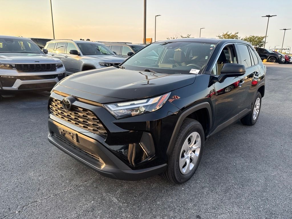 2025 Toyota RAV4 LE