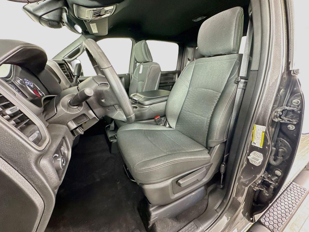 2025 RAM 2500 Tradesman Crew Cab 4x4 6'4' Box