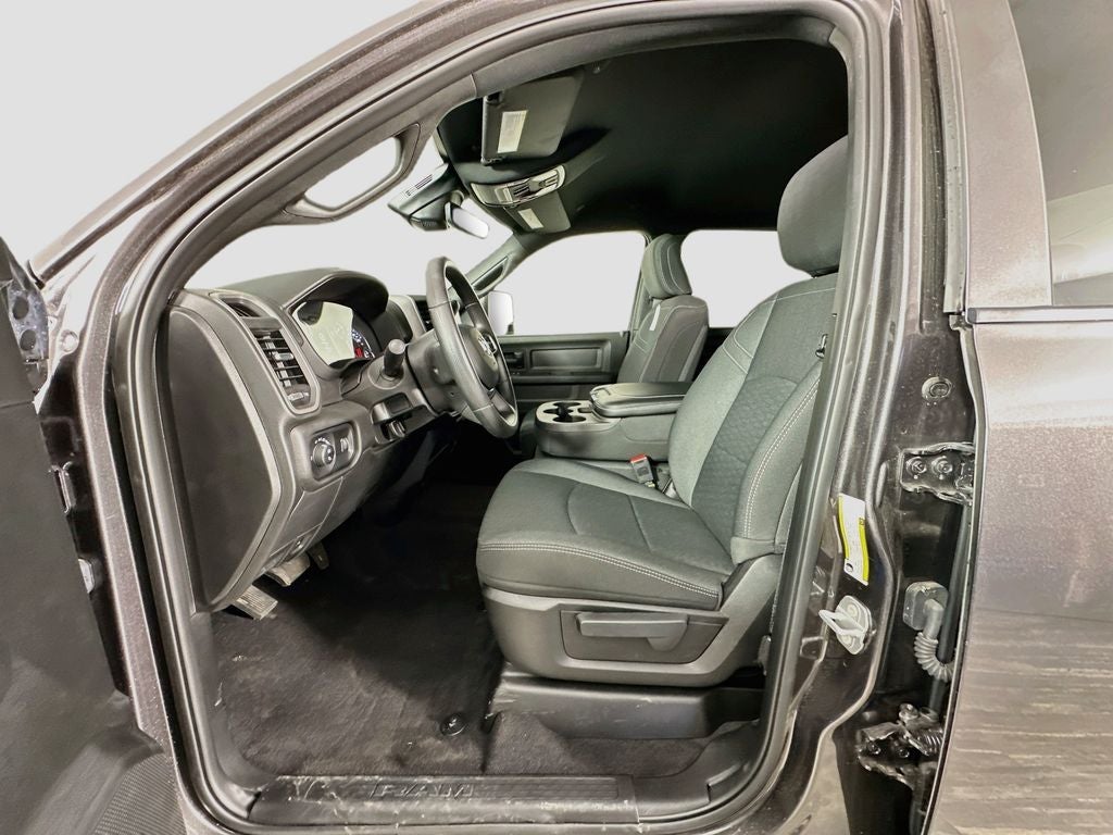 2025 RAM 2500 Tradesman Crew Cab 4x4 6'4' Box