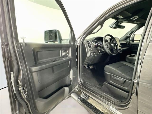 2025 RAM 2500 Tradesman Crew Cab 4x4 6'4' Box