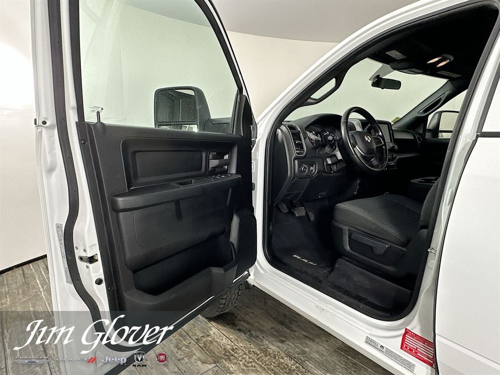 2024 RAM 3500 Tradesman Crew Cab 4x4 8' Box