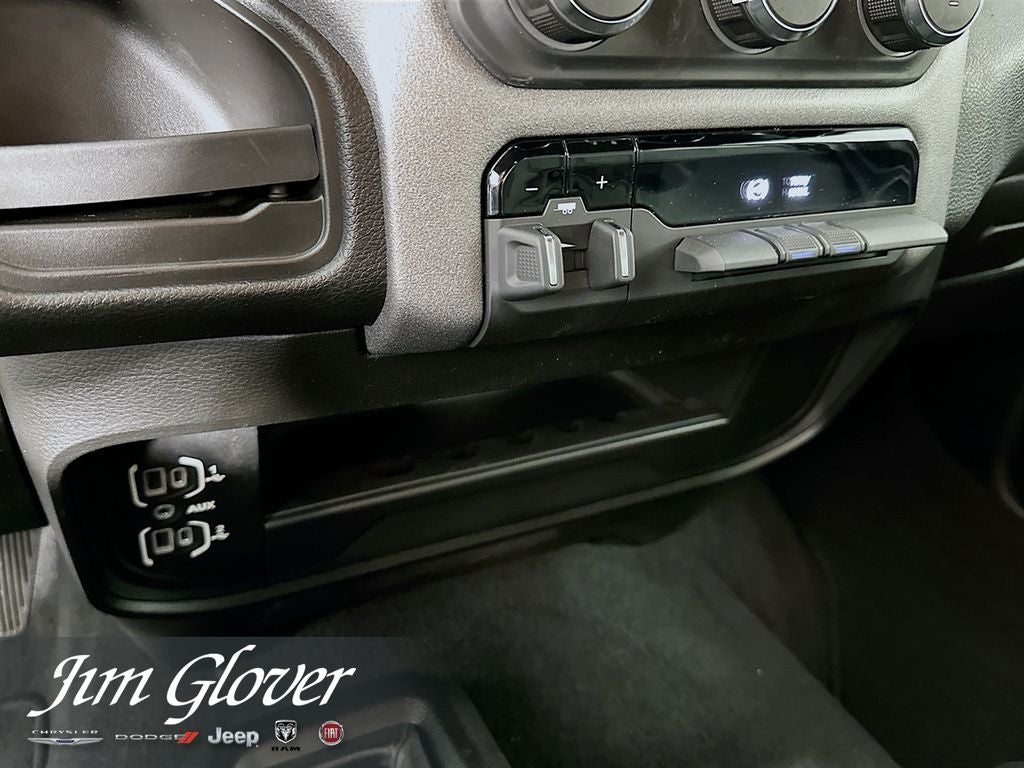 2024 RAM 3500 Tradesman Crew Cab 4x4 8' Box