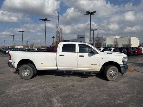2022 RAM 3500 Tradesman Crew Cab 4x4 8' Box