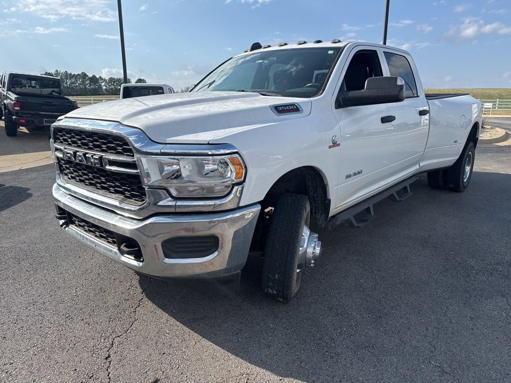 2022 RAM 3500 Tradesman Crew Cab 4x4 8' Box