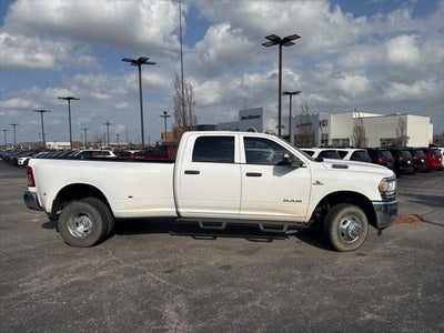 2022 RAM 3500 Tradesman Crew Cab 4x4 8' Box
