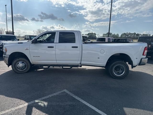 2022 RAM 3500 Tradesman Crew Cab 4x4 8' Box