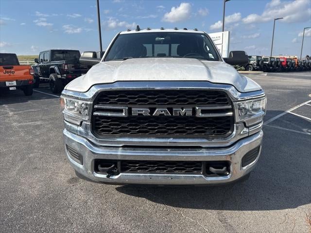 2022 RAM 3500 Tradesman Crew Cab 4x4 8' Box