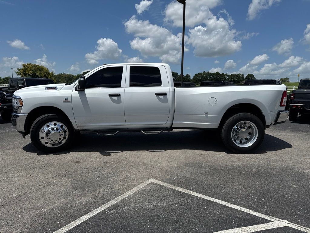 2023 RAM 3500 Tradesman Crew Cab 4x4 8' Box