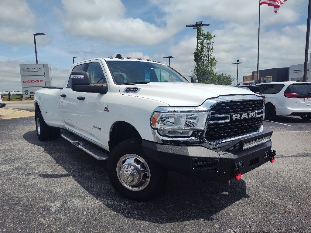 2024 RAM 3500 Big Horn Crew Cab 4x4 8' Box
