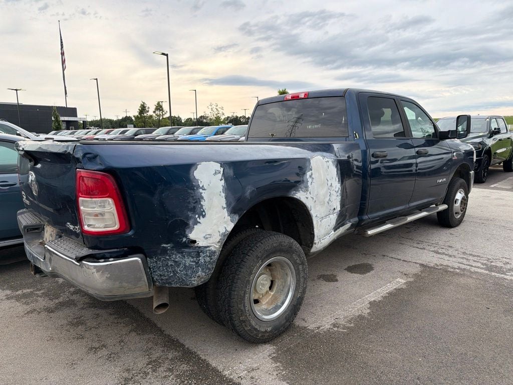 2022 RAM 3500 Big Horn Crew Cab 4x4 8' Box