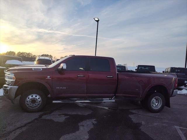 2022 RAM 3500 Laramie Crew Cab 4x4 8' Box