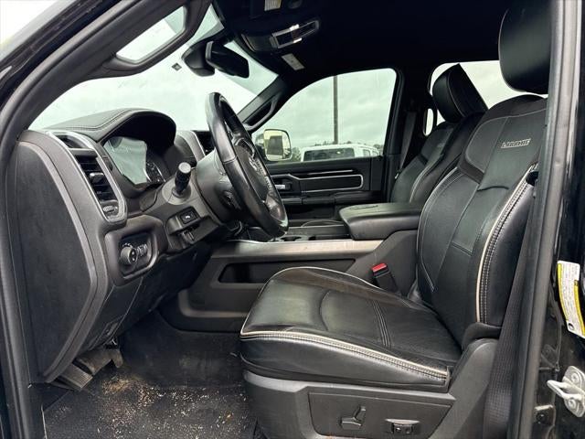 2022 RAM 3500 Laramie Crew Cab 4x4 8' Box