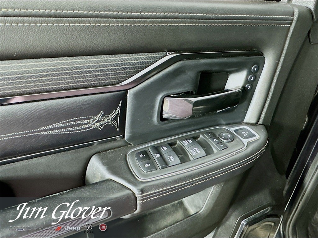 2022 RAM 3500 Limited Crew Cab 4x4 8' Box