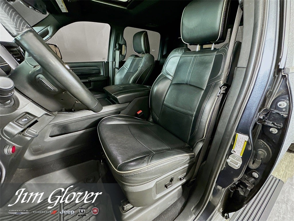 2022 RAM 3500 Limited Crew Cab 4x4 8' Box