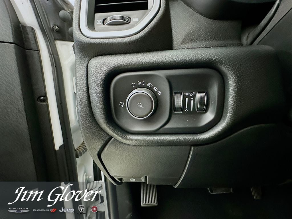 2020 RAM 2500 Big Horn Crew Cab 4x4 6'4' Box