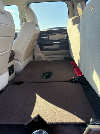 2018 RAM 2500 Laramie Crew Cab 4x4 6'4' Box