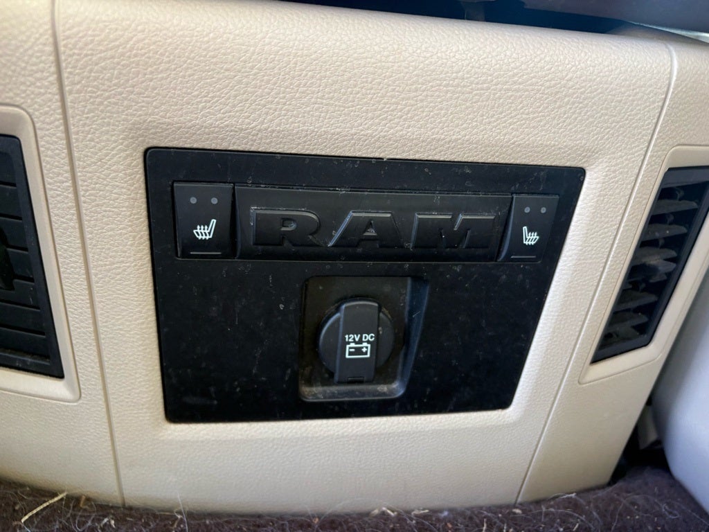 2018 RAM 2500 Laramie Crew Cab 4x4 6'4' Box