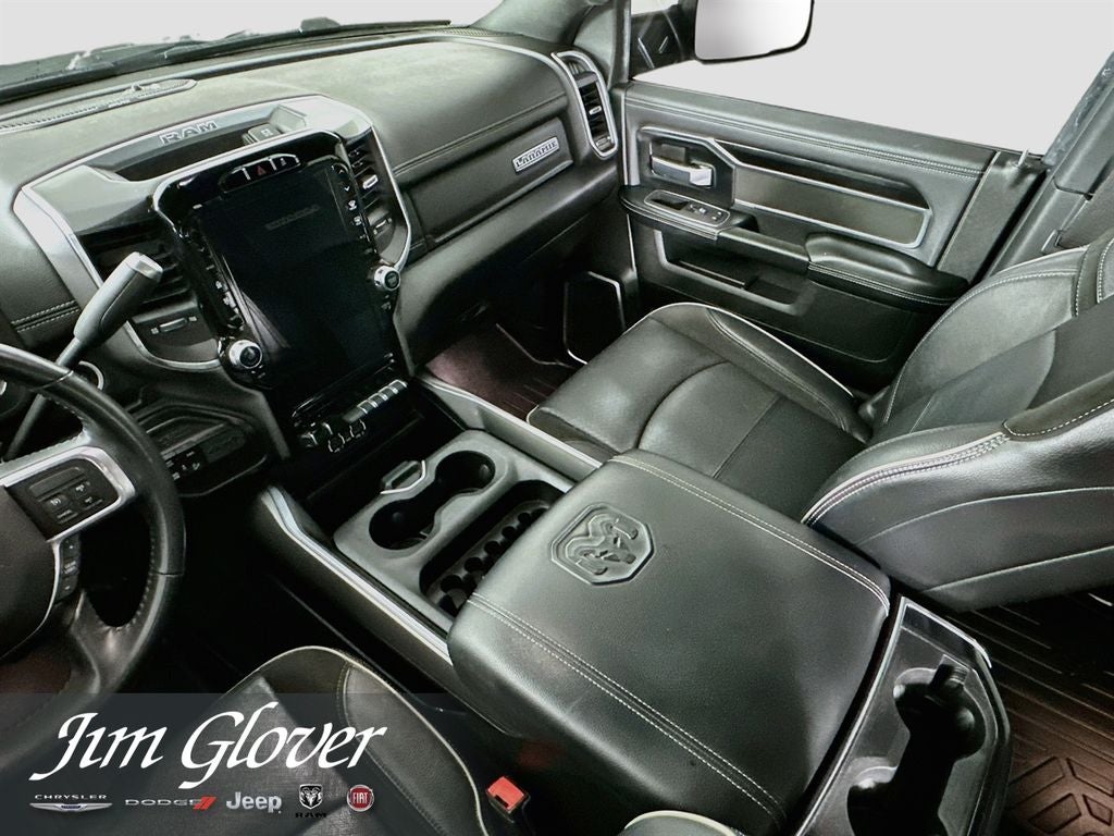 2022 RAM 2500 Laramie Crew Cab 4x4 6'4' Box