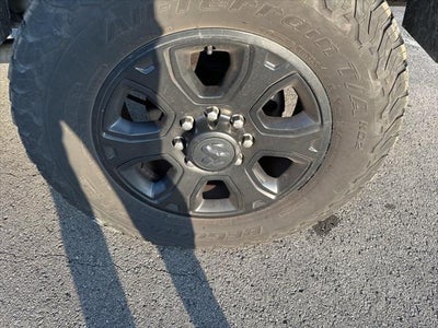 2017 RAM 2500 Laramie Crew Cab 4x4 6'4' Box